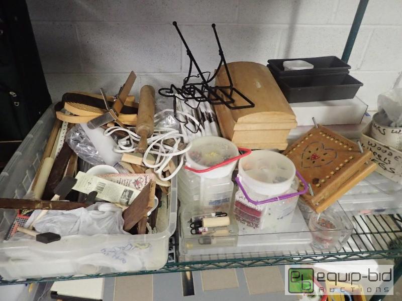 lot 6088 image: Lot of Crafting Supplies