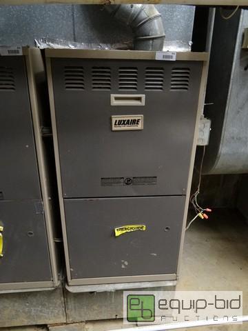 lot 456 image: Luxair HeaterAir Conditioner Unit