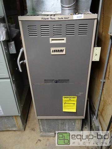 lot 457 image: Luxair HeaterAir Conditioner Unit