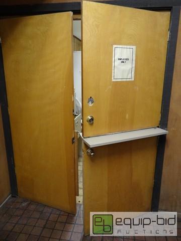 lot 460 image: Lot Of (2) Doors