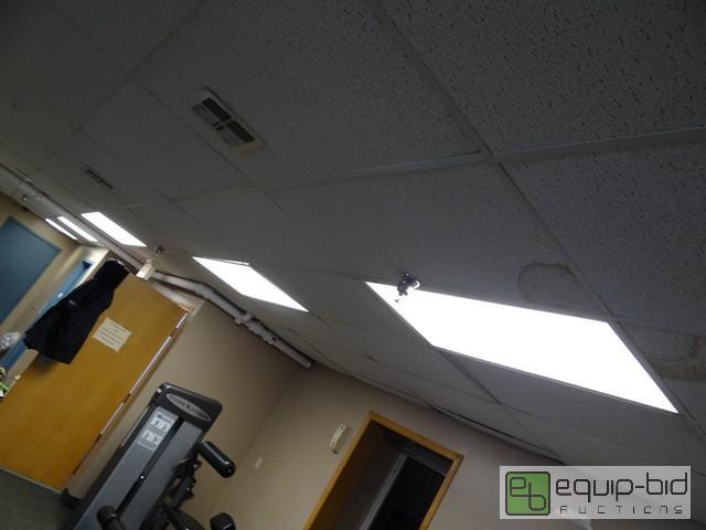 lot 478 image: Lot Of (26) Fluorescent Light Fixtures
