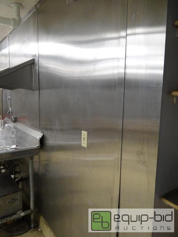 lot 561 image: Entire Room Of Stainless Wall Backing