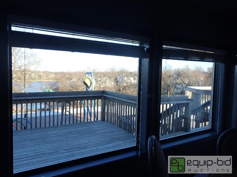 lot 580 image: (2) Double Glass Pane Aluminum Frame Exterior Windows