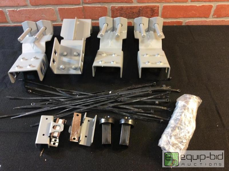 lot 208 image: Heavy Duty Universal Dual Security Gate Hinge...