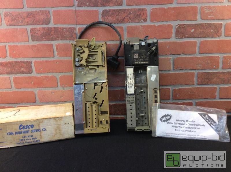lot 211 image: Vending machine Coin Acceptors  Quantity 2 M...