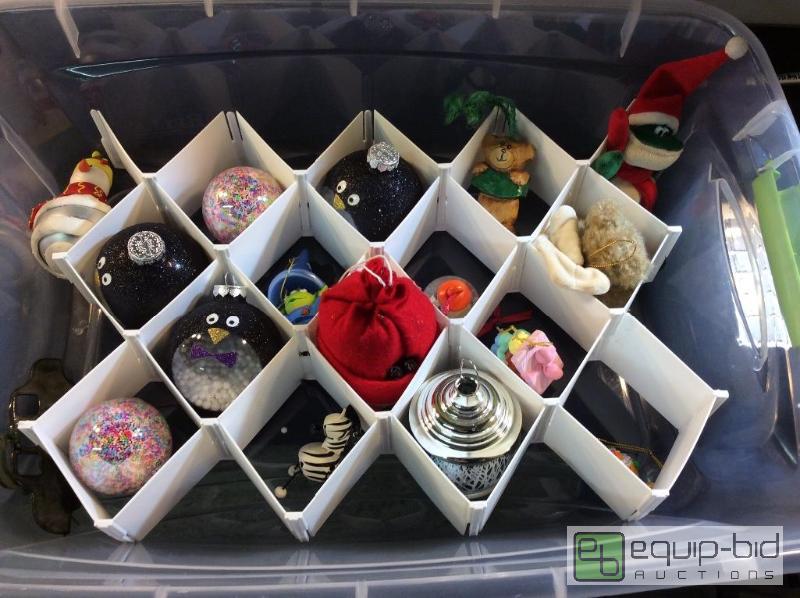 lot 8 image: Diamond Drawer Organizers  Quantity 24 Condi...