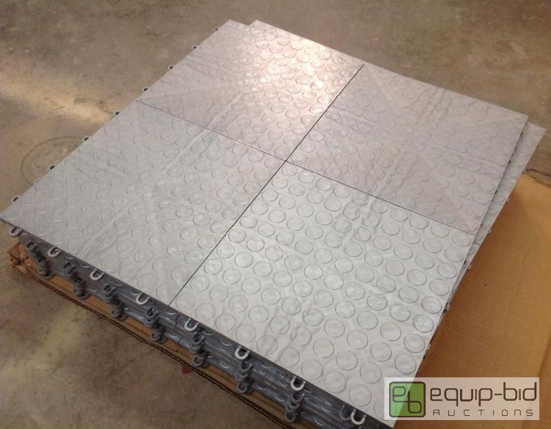 lot 81 image: Snap Together Heavy Duty Plastic Flooring