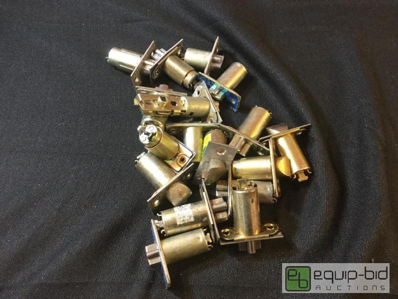lot 96 image: Bolts and Latches  Quantity 16 Condition Ne...