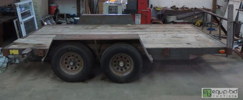 lot 1 image: 1997 Star 14 Flatbed Trailer