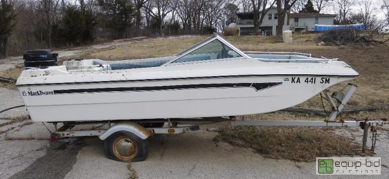 lot 10 image: Mercury 1150 Outboard Motor and Trailer Only