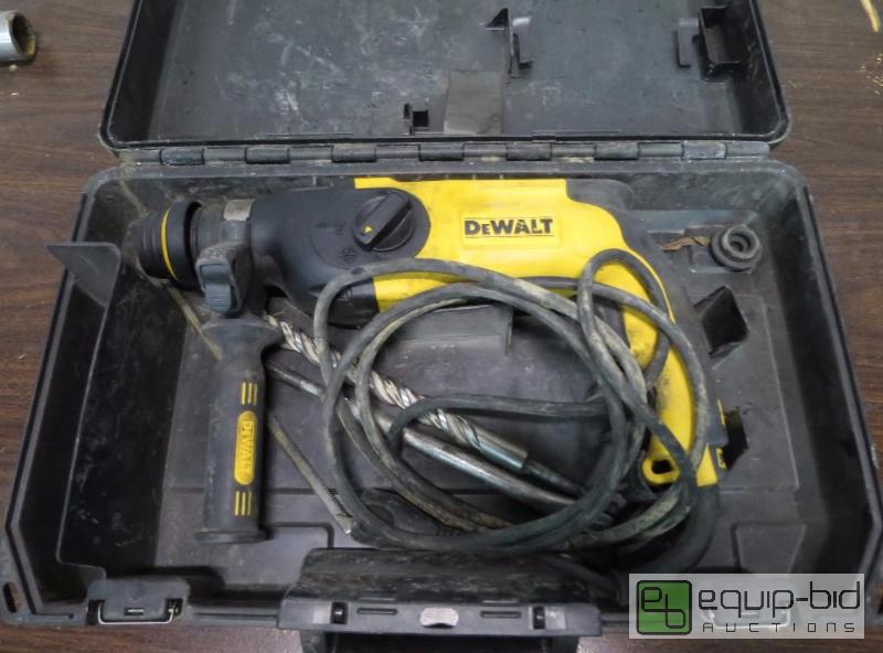 lot 110 image: Power Drill