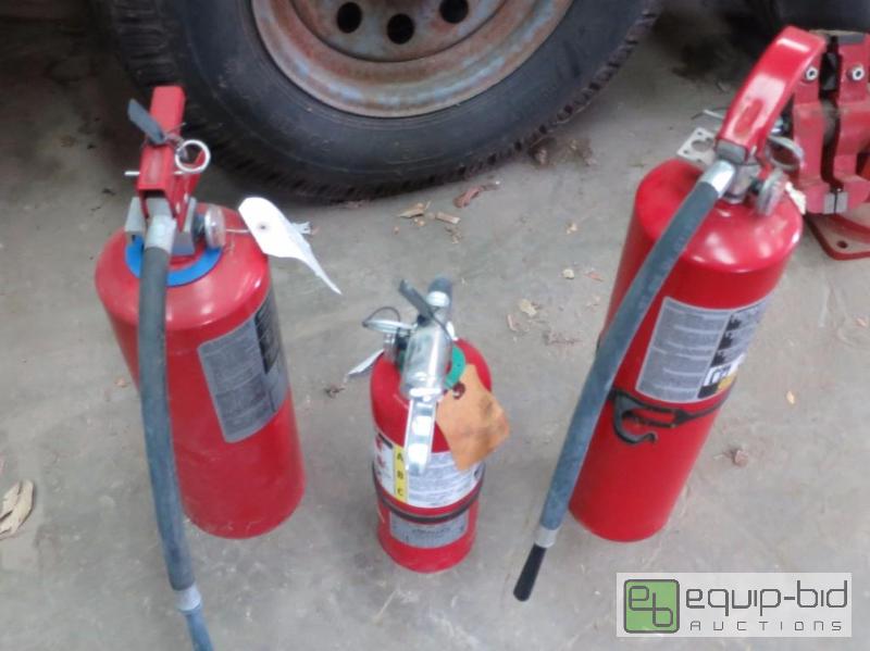 lot 126 image: Lot of Fire Extinguishers