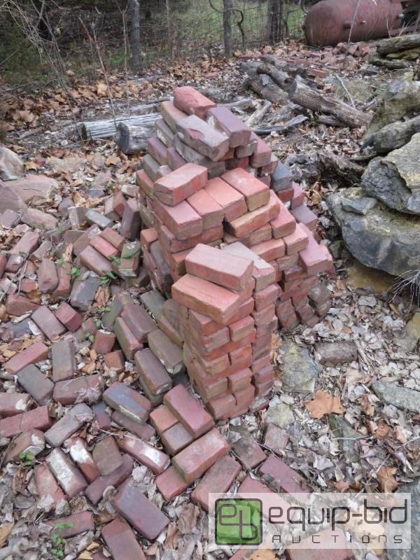 lot 154 image: Lot of Landscaping Bricks