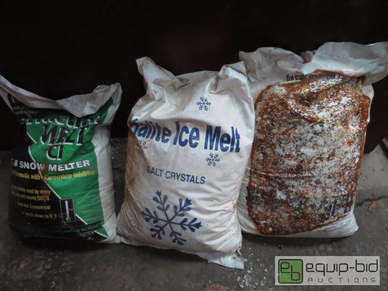 lot 166 image: Lot of Ice Melt