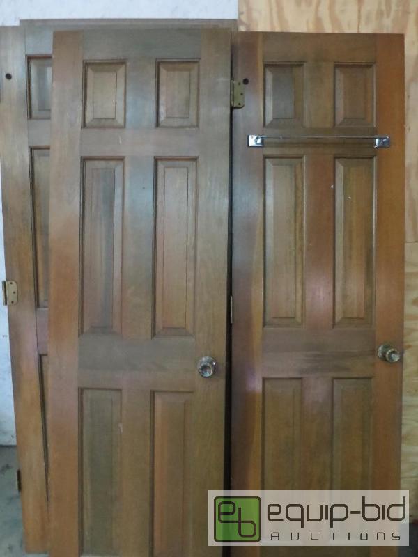 lot 182 image: Lot of Wooden Doors