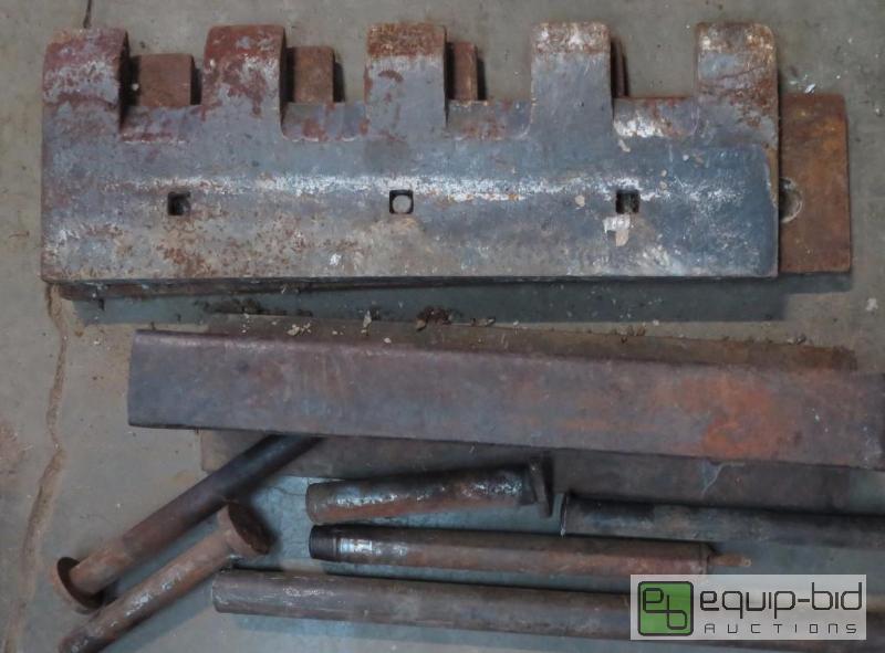 lot 196 image: Dozer Blade Lot