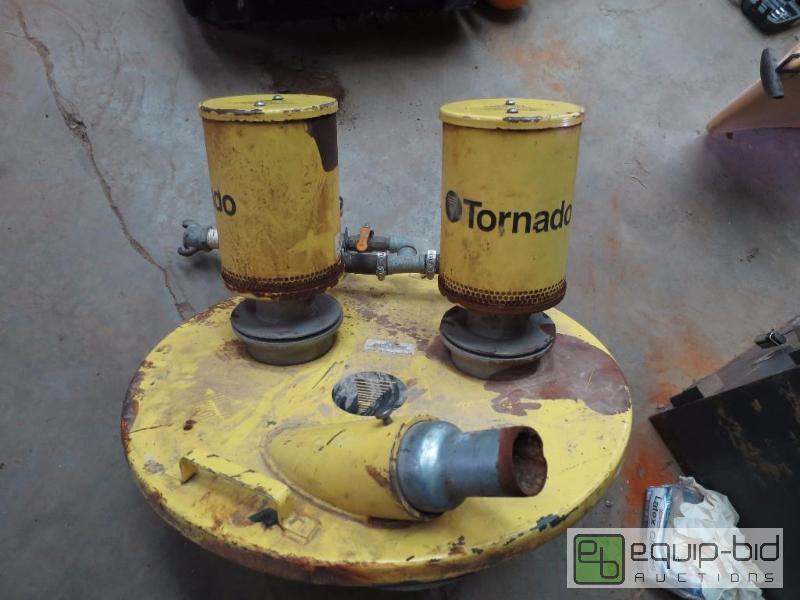 lot 199 image: Industrial Vacuum Pump