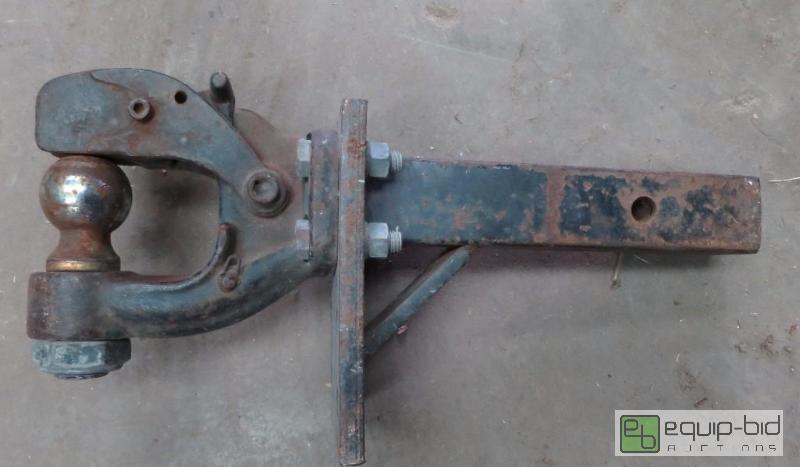 lot 215 image: Trailer Hitch