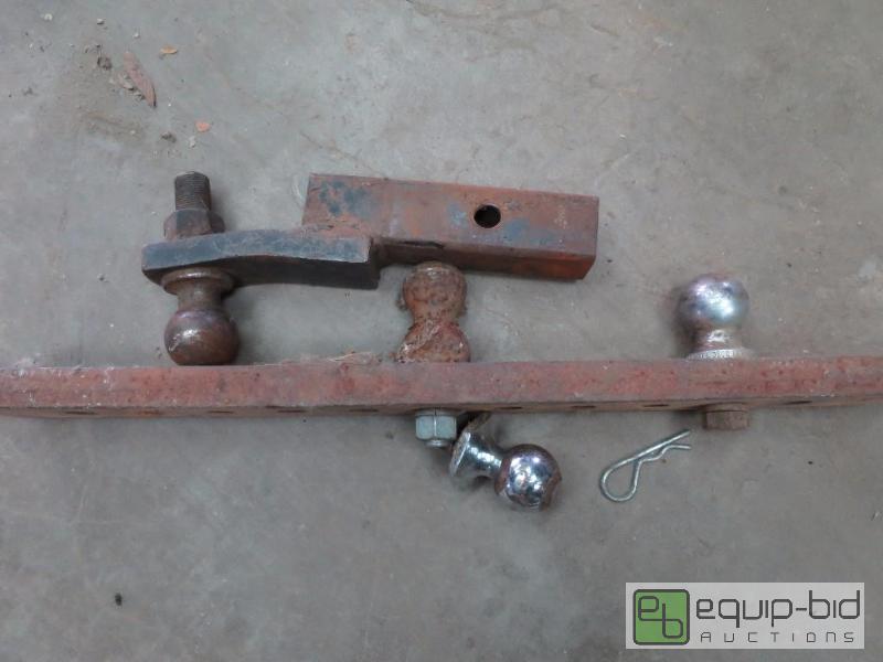 lot 217 image: Trailer Hitch