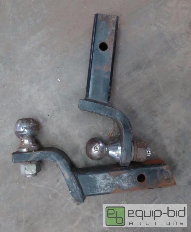 lot 218 image: Trailer Hitch