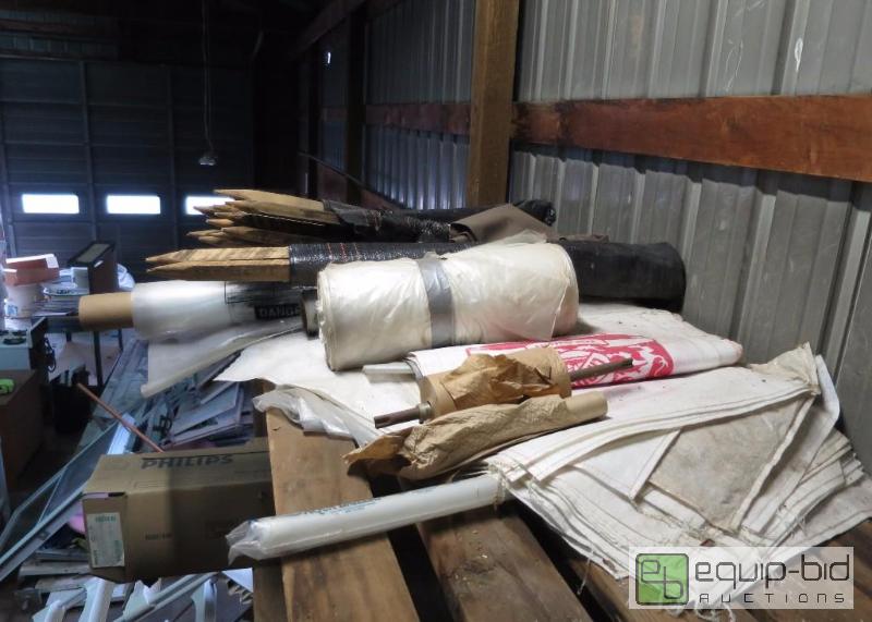 lot 237 image: Complete Contents of Shelfs