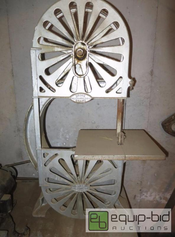 lot 245 image: Antique Saw