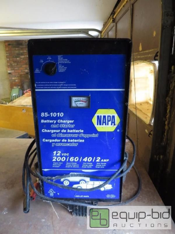 lot 250 image: Battery Charger