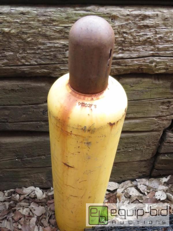 lot 31 image: AcetylenePropane Tank