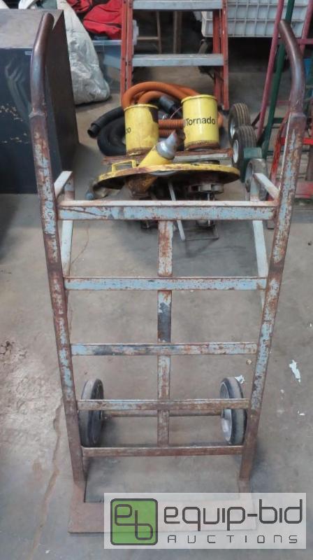 lot 46 image: Two Wheel Dollie