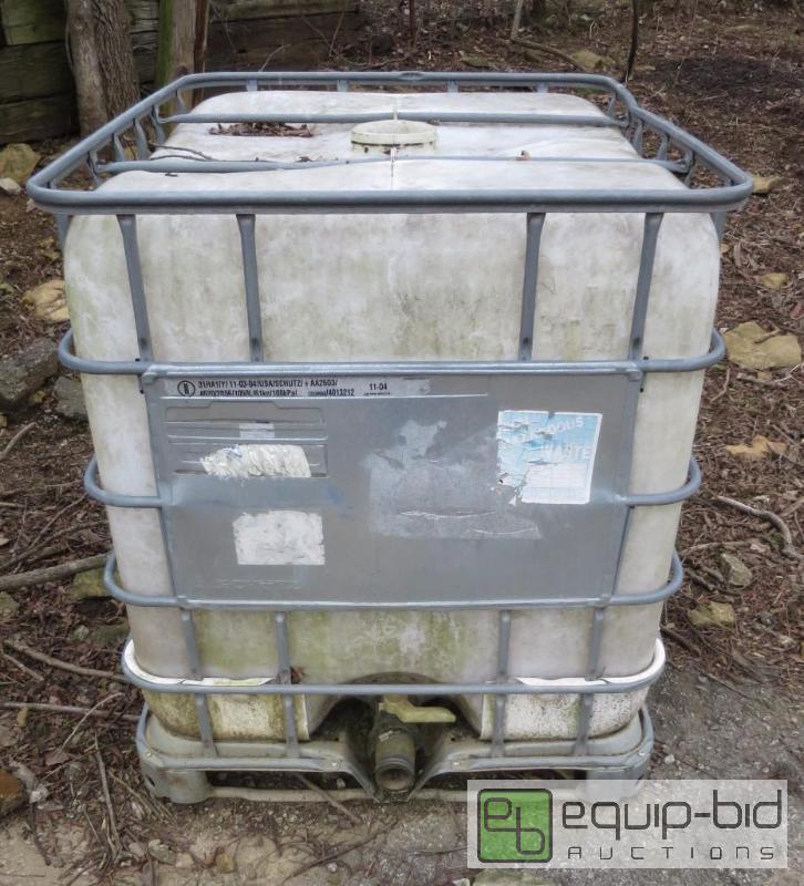 lot 49 image: Corrosion Proof Poly Holding Tank