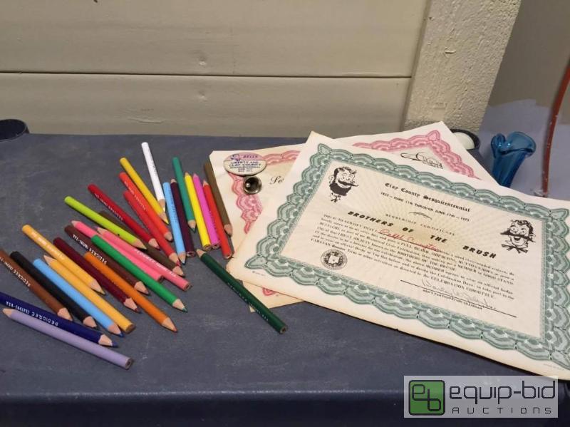 lot 118 image: Set of Vintage Pedigree Colored Pencils Plus Vintage Clay County Certificates and Pinback