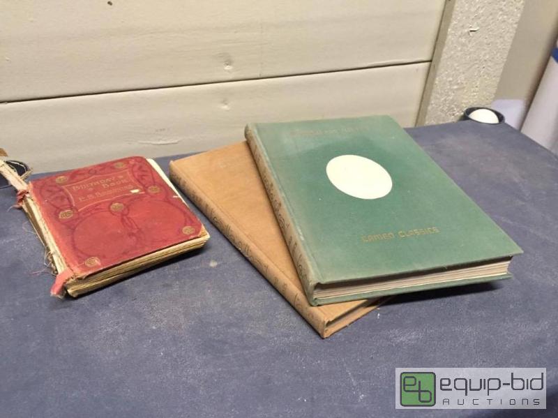lot 120 image: Group of AntiqueVintage Books