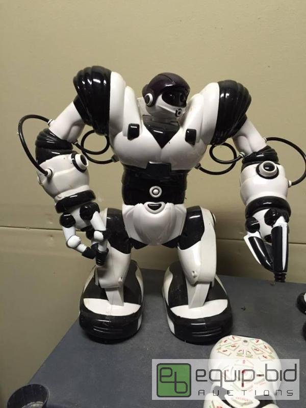lot 146 image: Set of Two Matching Robot Toys