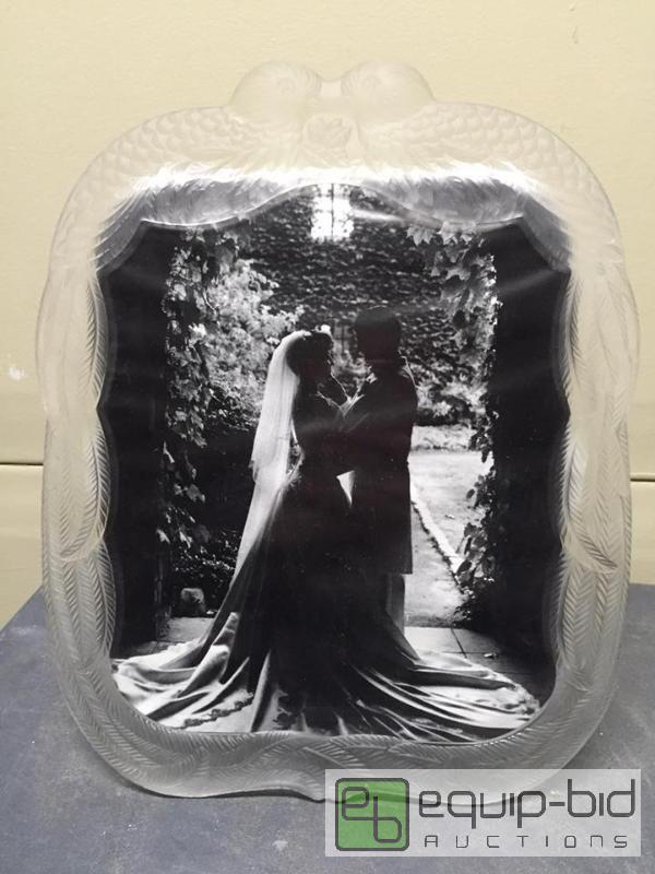lot 184 image: Crystal Eagle Picture Frame