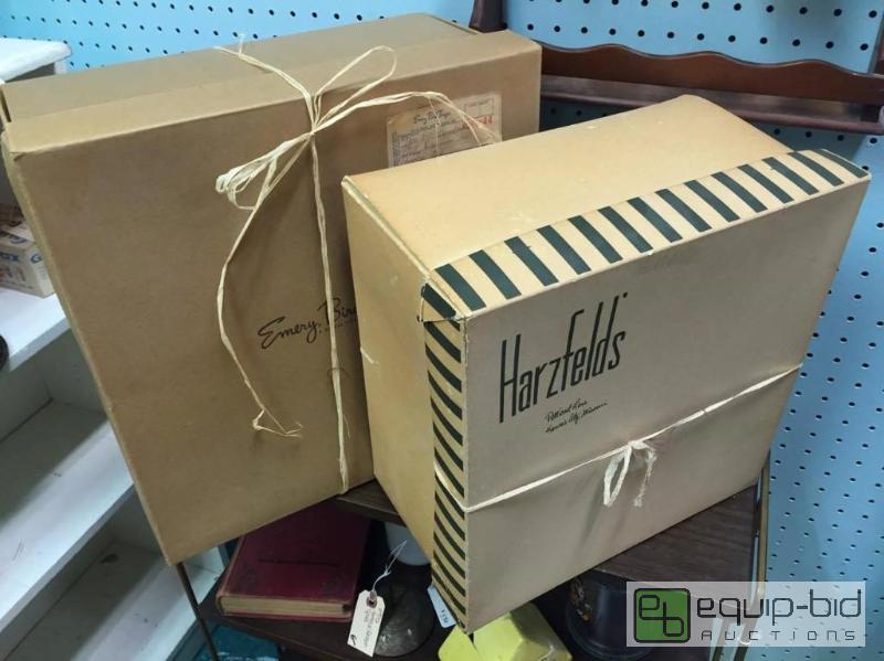 lot 89 image: Emery Bird Thayer Box and Harzfelds Hat Box