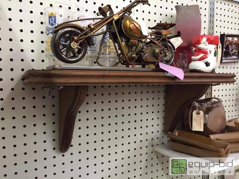 lot 97 image: Vintage Solid Oak Wooden Shelf