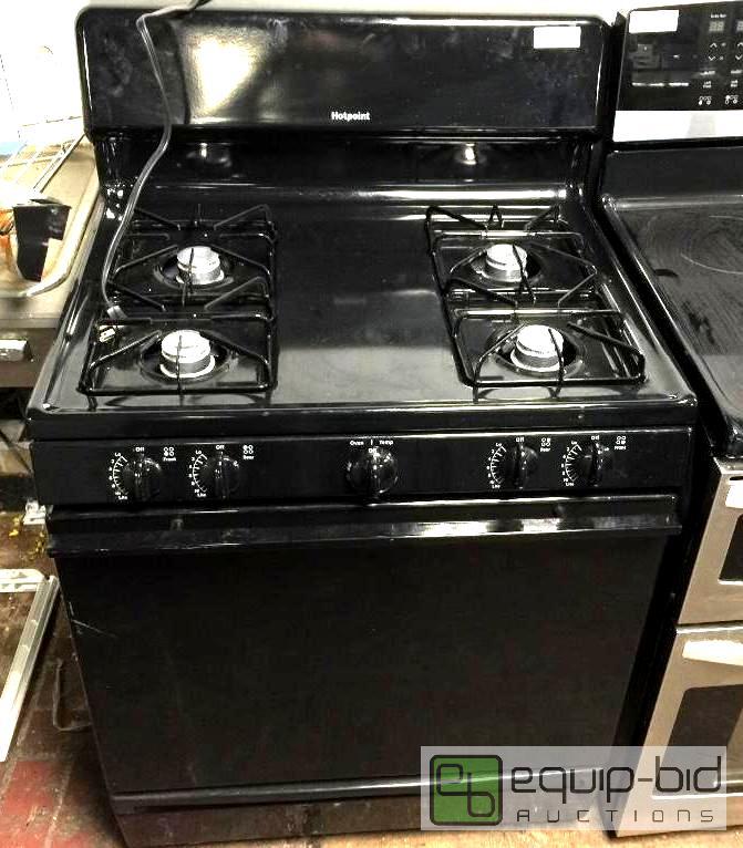 lot 1489 image: HOTPOINT 30 in. 4.8 cu. ft. Gas Range