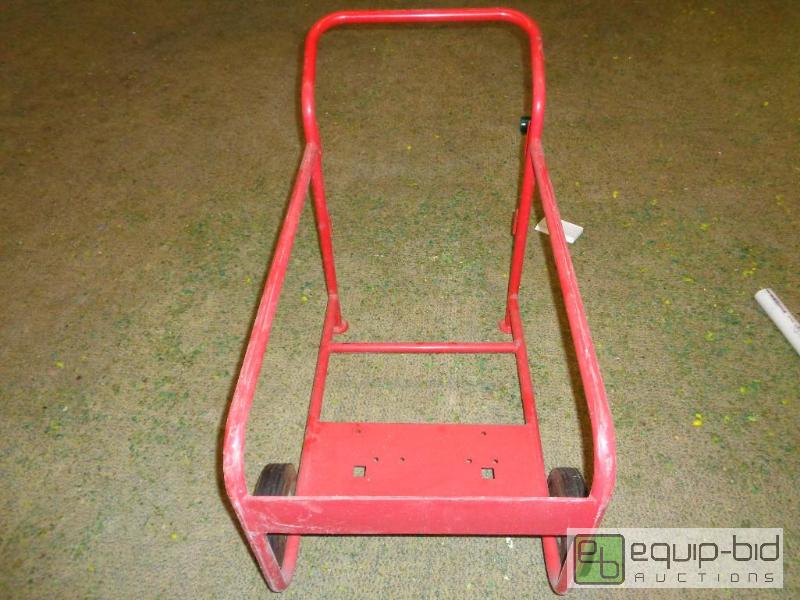 lot 16 image: Generator Cart