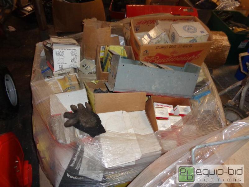 lot 21 image: Electrician Pallet
