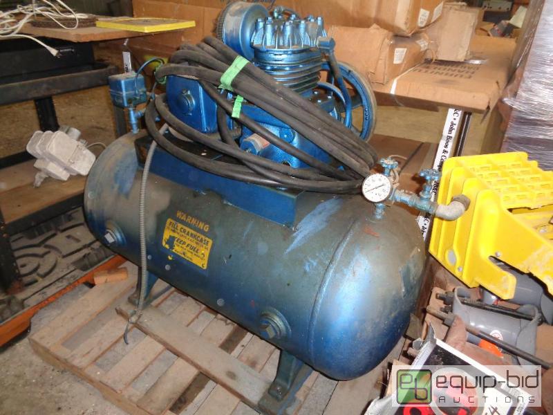 lot 3 image: Air Compressor