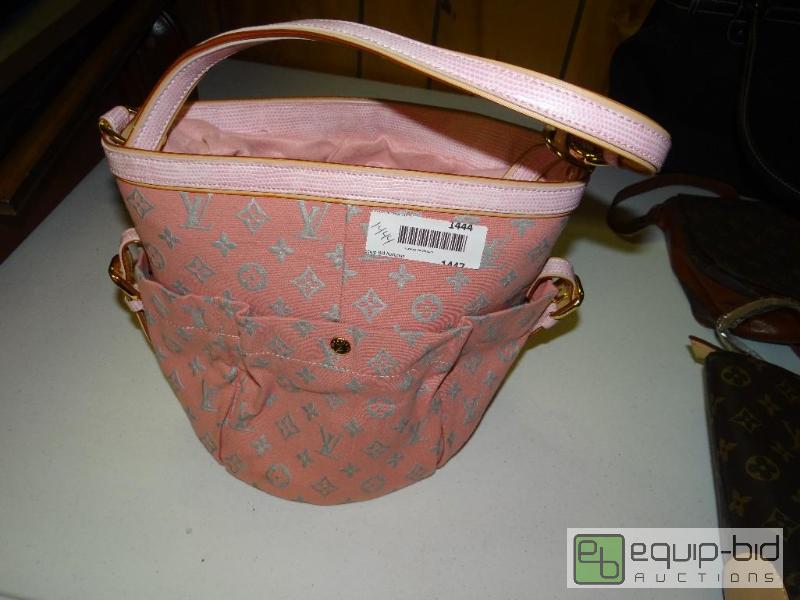 lot 1444 image: New designer purse marked Louis Vuitton.  Unk...