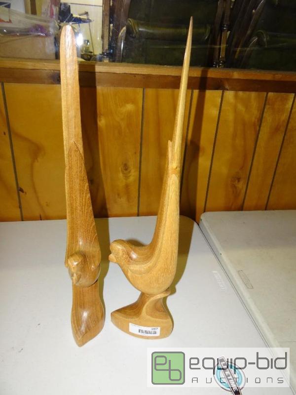 lot 1467 image: Pair of carved wood birds.&nbsp  24&quot ta...