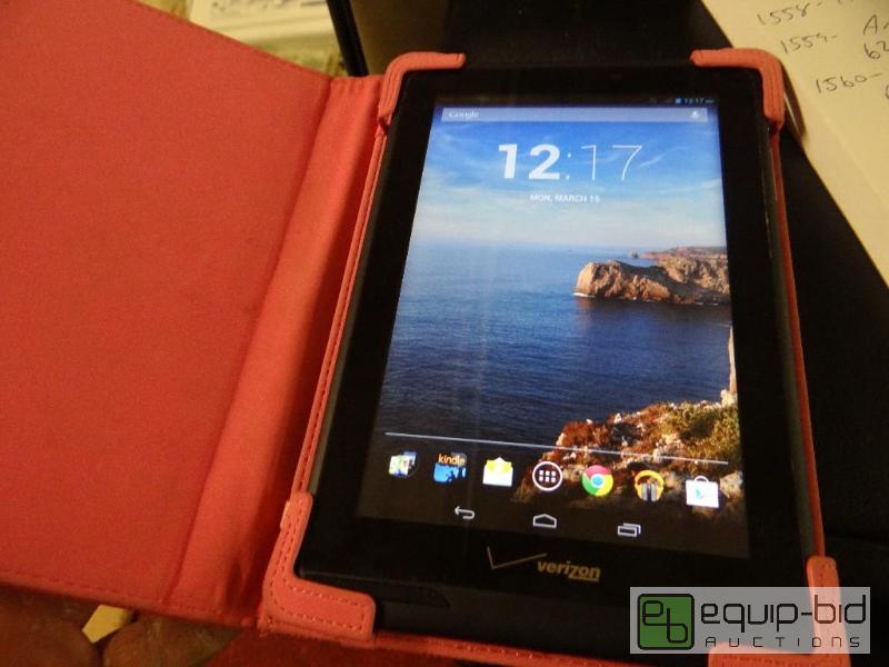 lot 1562 image: Verizon tablet with case.  Works as should....