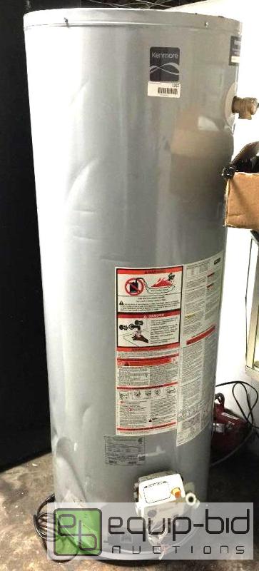lot 1264 image: Kenmore 33694 40 gal. Mobile Home NaturalPropane Gas Water Heater