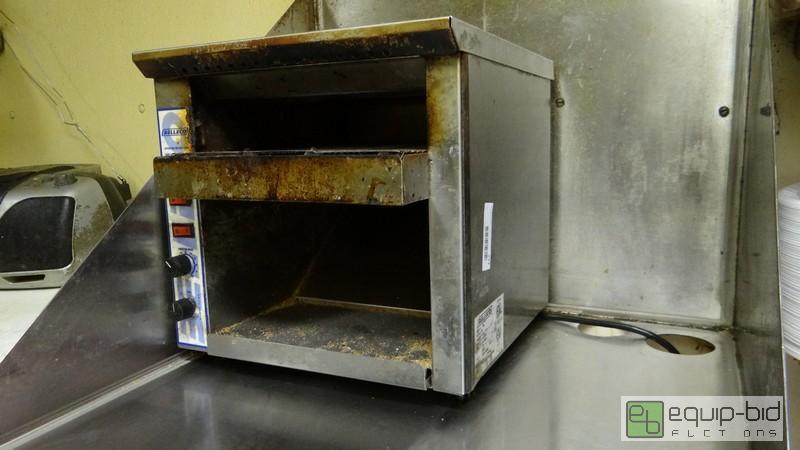 lot 777 image: Belleco Countertop Conveyer Toaster