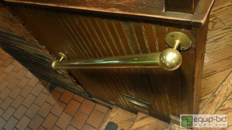 lot 929 image: Lot of Brass Railing