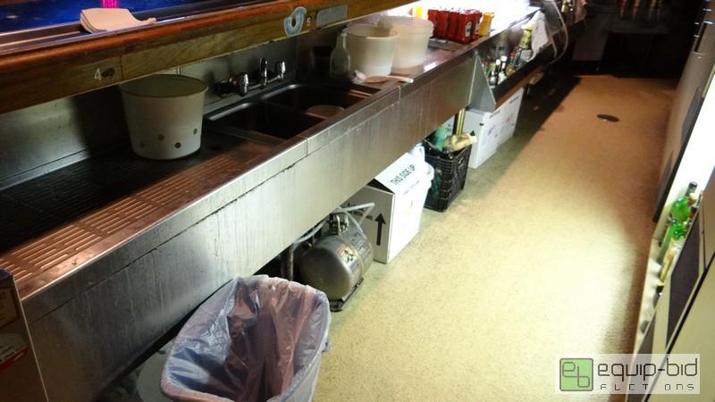 lot 953 image: Row Of Under Bar Equipment