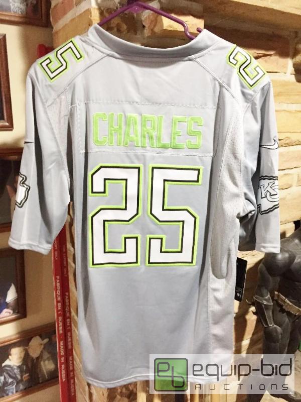 lot 1111 image: RARE CHIEFS JAMAAL CHARLES PRO BOWL JERSEY - AUTHENTIC NIKE JERSEY SIZE 44 - NEW WITH TAGS