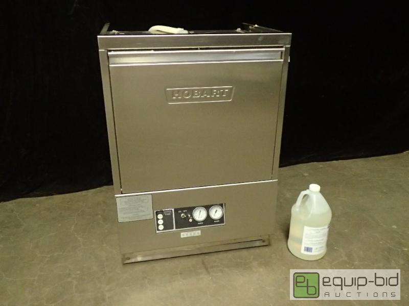 lot 3001 image: Hobart SR24C Undercounter Dishwasher