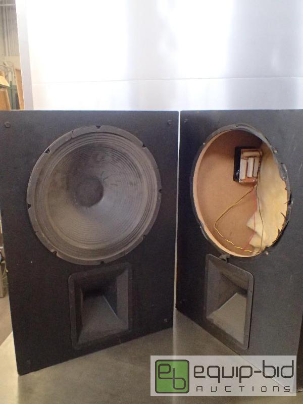 lot 3005 image: EV High Power Surround PA Speakers
